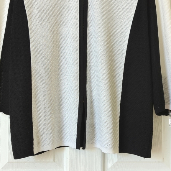 Misook Lightweight Three Quarter Sleeve Full Zip Colorblock Jacket White Black M - Picture 7 of 12